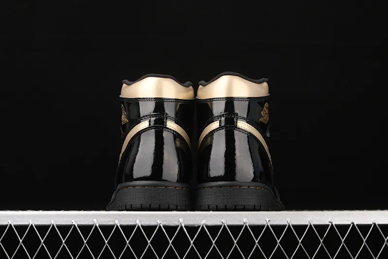 All categories Air Jordan Jordan series basketball shoes Air Jordan 1 High X version Air Jordan 1 High OG "Black/Metallic Gold" AJ1 Joe 1 patent leather black gold 555088-032